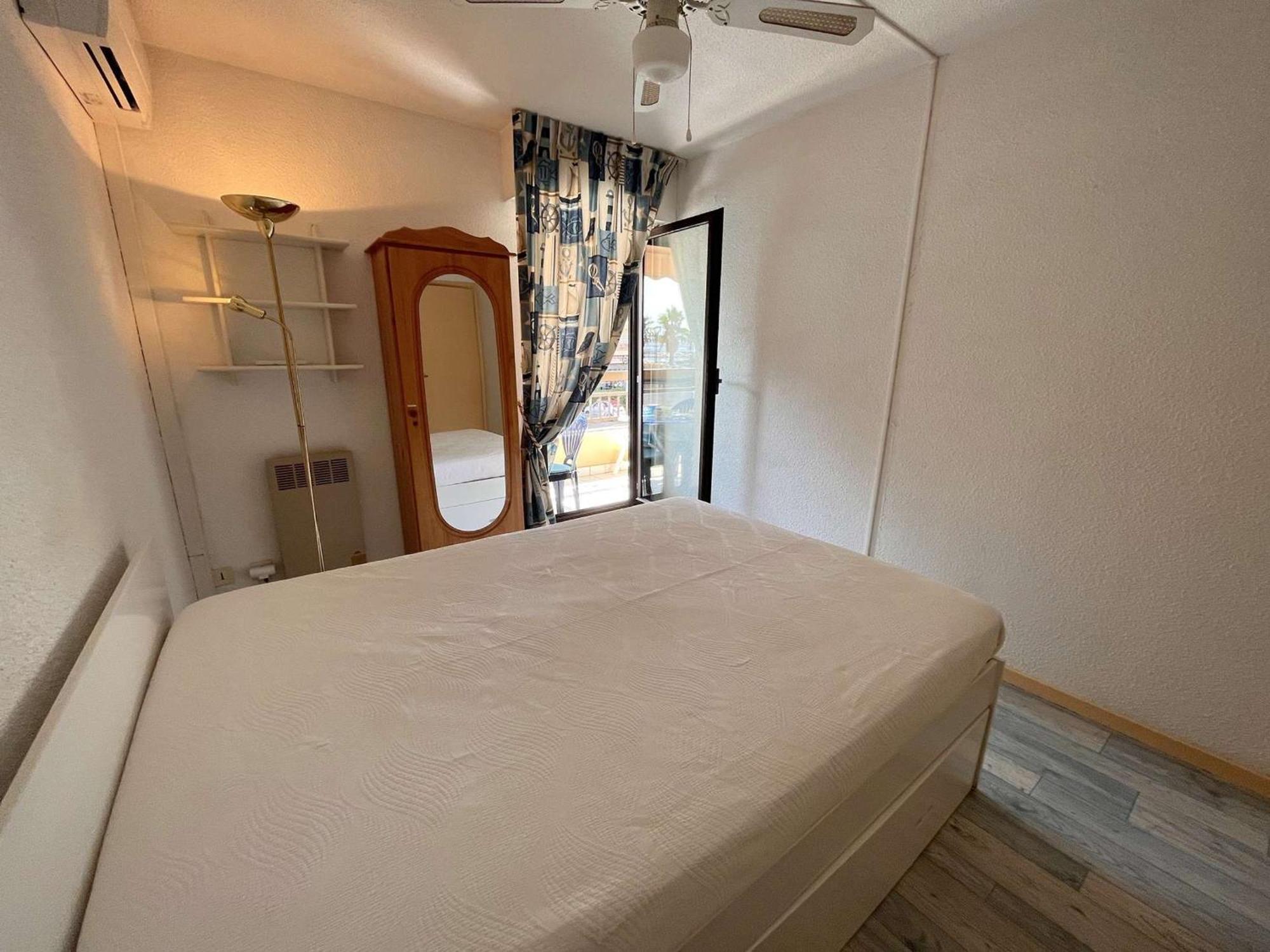 2 Pieces A Frejus, Proche - Fr-1-226a-199 Appartement Fréjus
