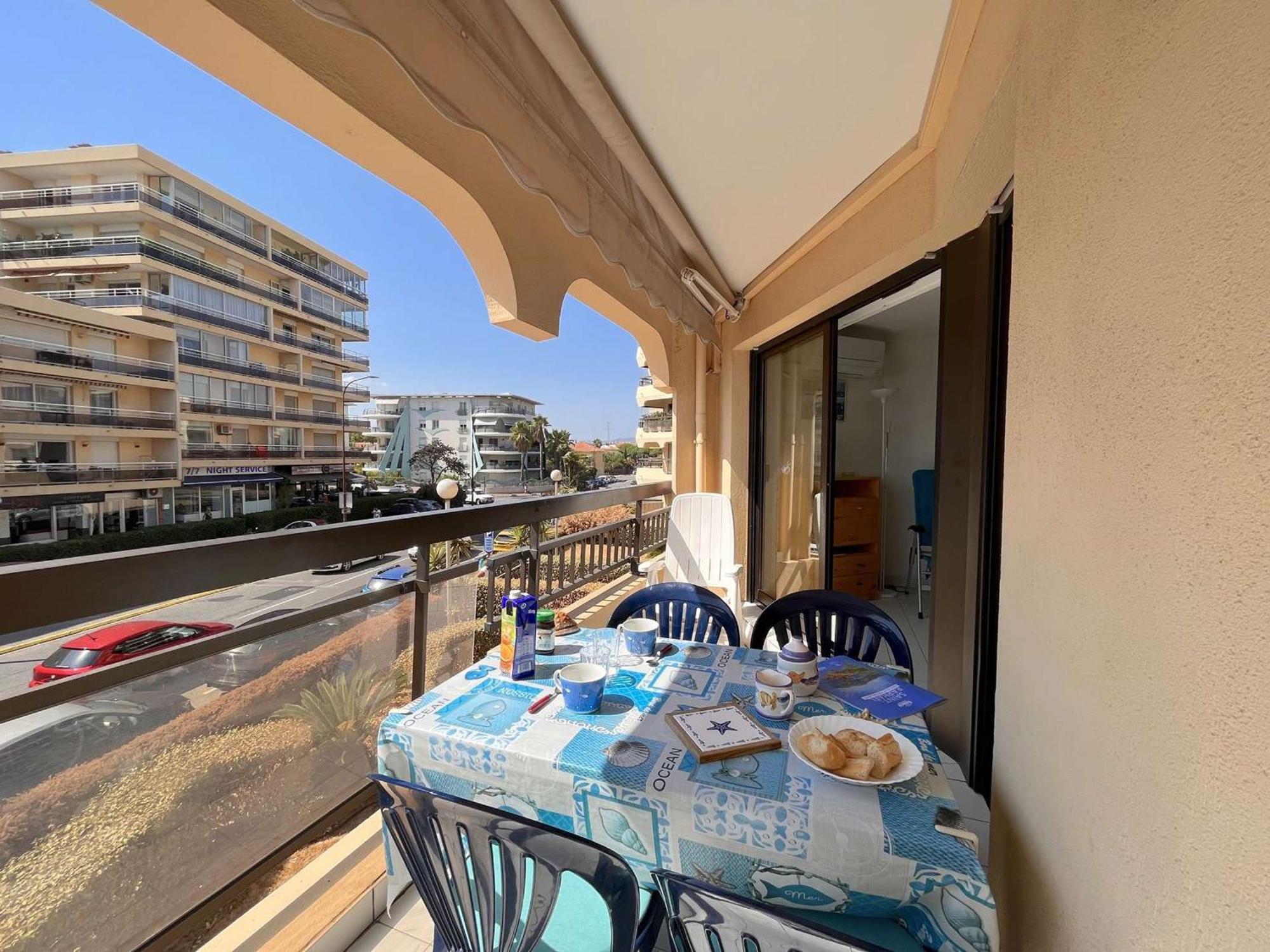 Appartement 2 Pieces A Frejus, Proche - Fr-1-226a-199 *
